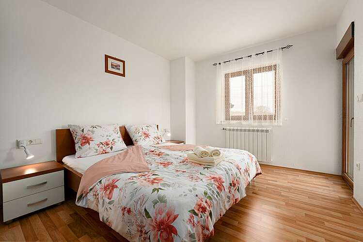 Schlafzimmer — Apartman Nina 1 &#151; Dračevac, Poreč (Ferienwohnung) (28/40)