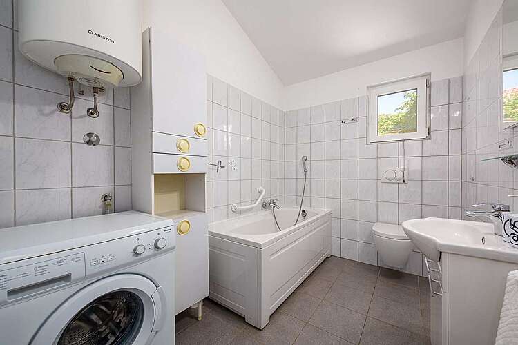 Bathroom — Villa Valencan 1 &#151; Betiga, Vodnjan (Holiday home) (18/25)