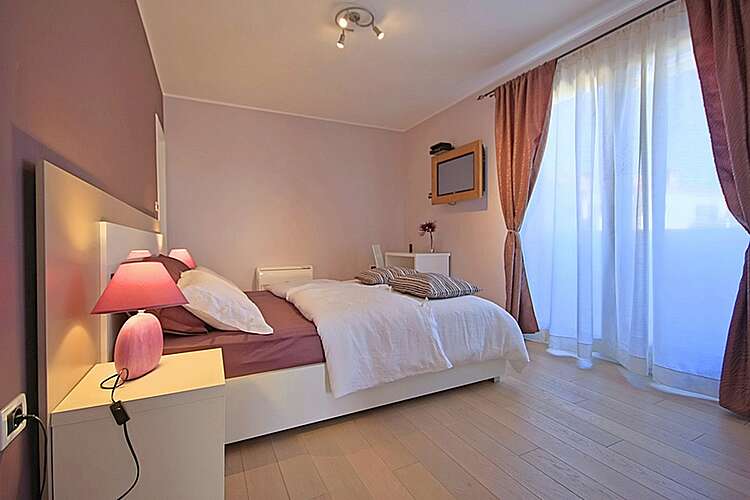 Bedroom — Villa Inga &#151; Kaštel, Buje, Umag-Novigrad (Villa with pool) (31/44)