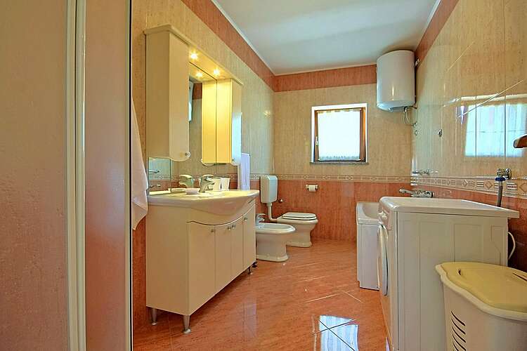 Bathroom — Villa Selar &#151; Motovunski Novaki, Motovun (Villa with pool) (17/43)
