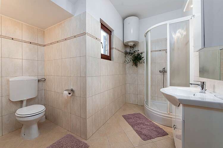Bathroom — Saladinka 1 &#151; Červar-Porat, Poreč (Apartment) (17/24)