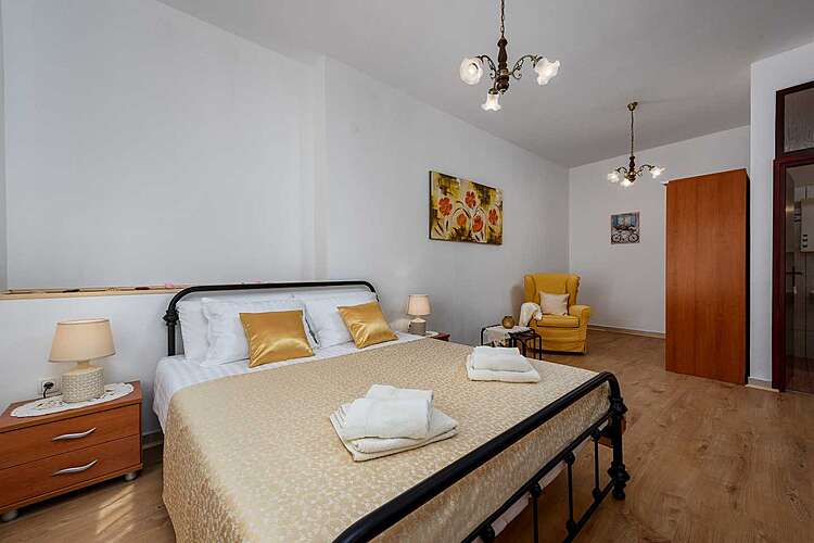 Bedroom — Villa Greis &#151; Momjan, Buje, Umag-Novigrad (Holiday home) (16/40)