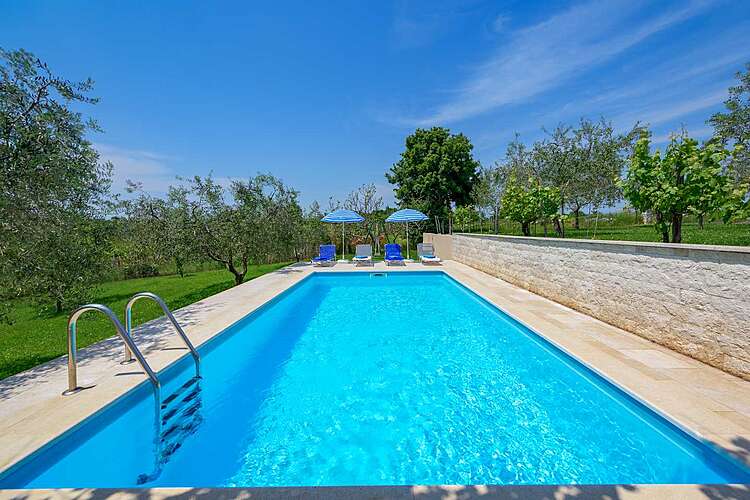 Swimming Pool — Villa Greis &#151; Momjan, Buje, Umag-Novigrad (Holiday home) (2/40)