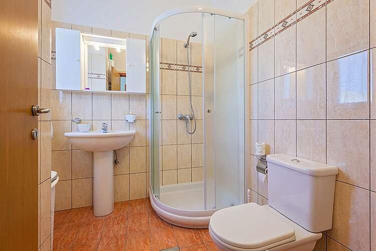 Bathroom — Villa Greis &#151; Momjan, Buje, Umag-Novigrad (Holiday home) (30/40)