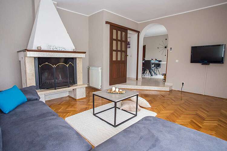 Living Room — Villa Lara &#151; Belavići, Barban, East Coast of Istria (Holiday home) (14/47)