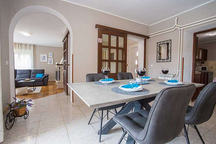 Dining Room — Villa Lara &#151; Belavići, Barban, East Coast of Istria (Holiday home) (15/47)