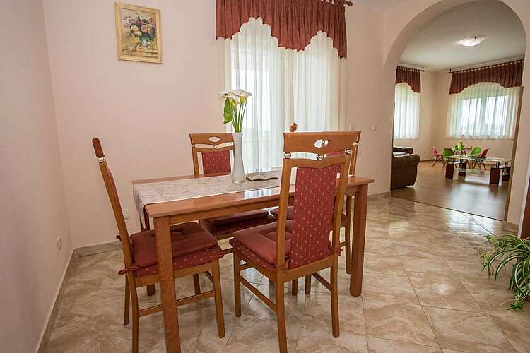 Dining Room — Villa Lara &#151; Belavići, Barban, East Coast of Istria (Holiday home) (26/47)
