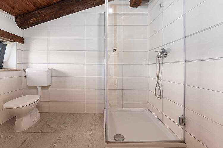 Bathroom — Villa Erman &#151; Kringa, Tinjan (Villa with pool) (27/62)