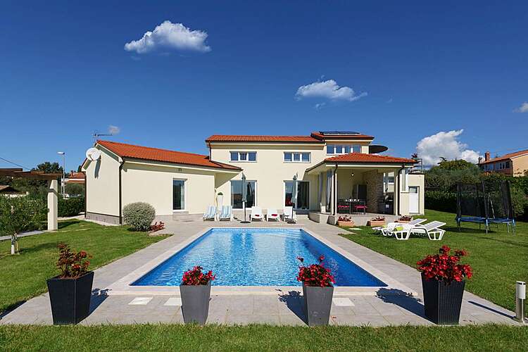 Swimming Pool — Villa Landa &#151; Kaštelir, Kaštelir-Labinci (Holiday home) (1/50)