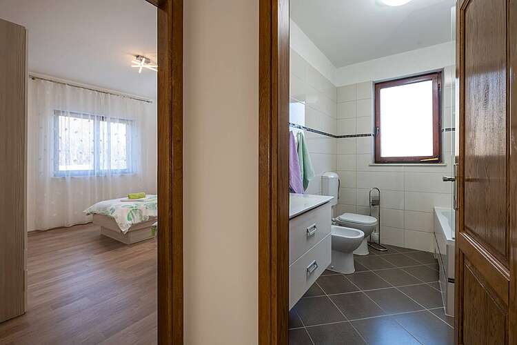 Bathroom — Magnolia Vinez &#151; Vinež, Labin, Rabac-Labin (Apartment) (21/32)