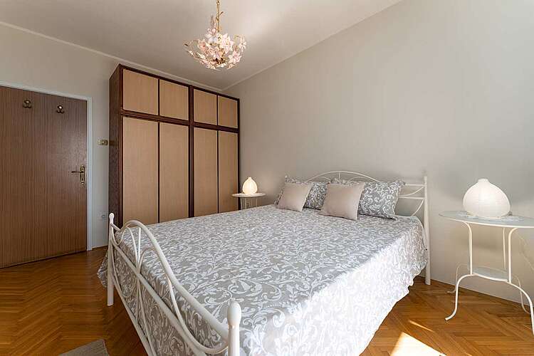 Slaapkamer — App Vally Lovran &#151; Lovran, Lovran, De oostelijke kust van Istrië (Appartement) (23/37)