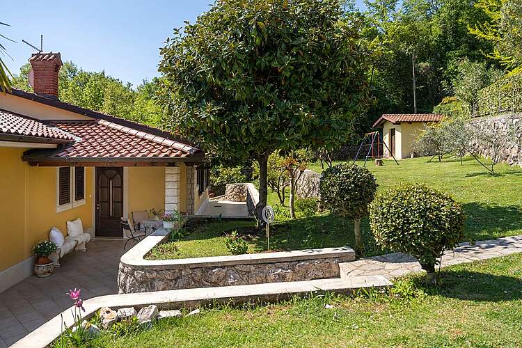 Garden — App Vally Lovran &#151; Lovran, Lovran, East Coast of Istria (Apartment) (9/37)