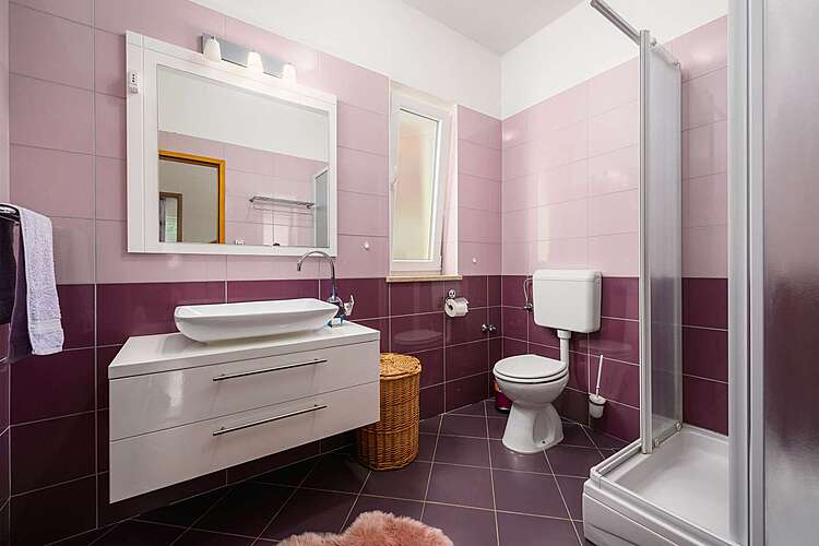 Bathroom — Villa Ester &#151; Kršan, Labin, Rabac-Labin (Villa with pool) (33/44)
