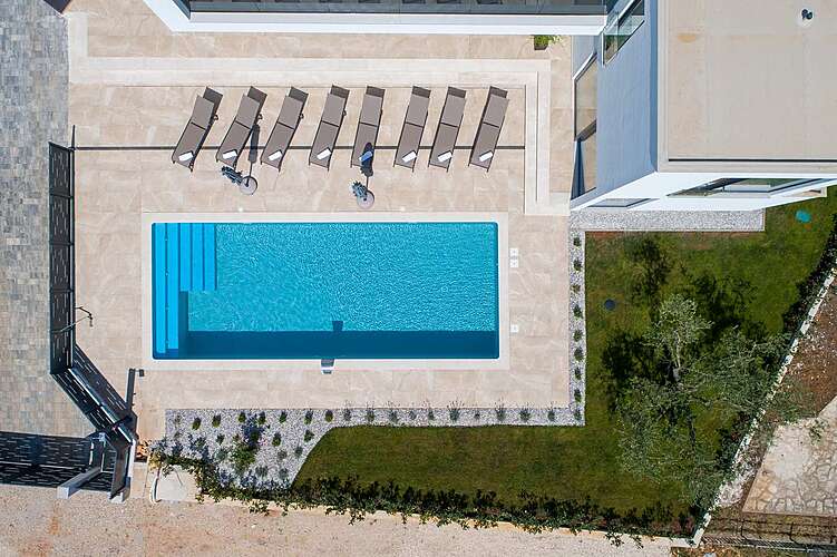 Swimming Pool — Villa Gloria &#151; Tar, Tar-Vabriga (Villa with pool) (43/45)
