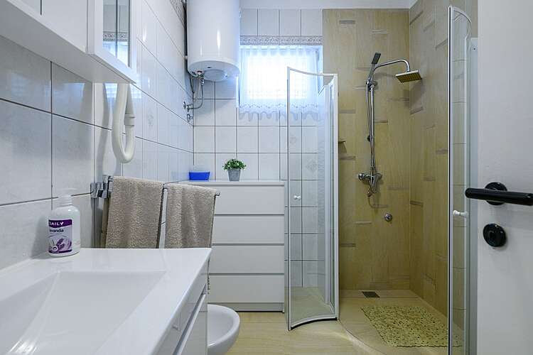Bathroom — App Ladenci &#151; Vinež, Labin, Rabac-Labin (Apartment) (11/20)