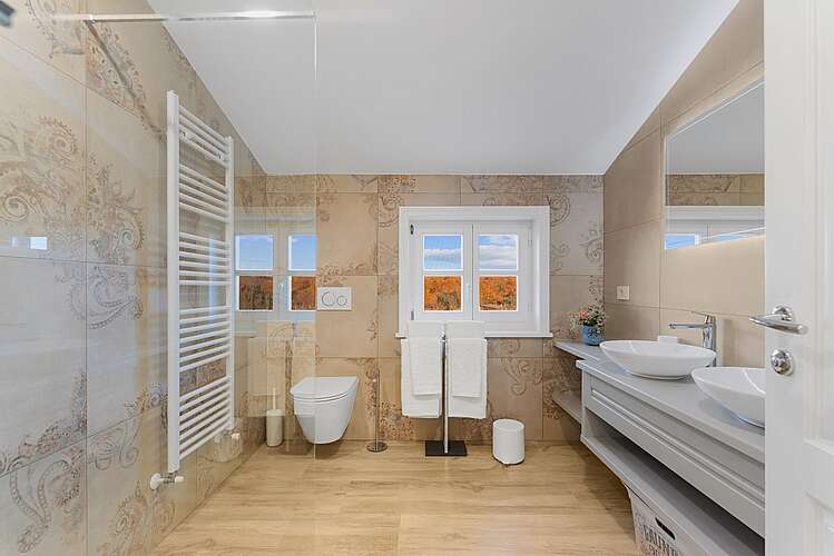 Bathroom — Villa Classica &#151; Perci, Tar-Vabriga (Villa with pool) (35/45)